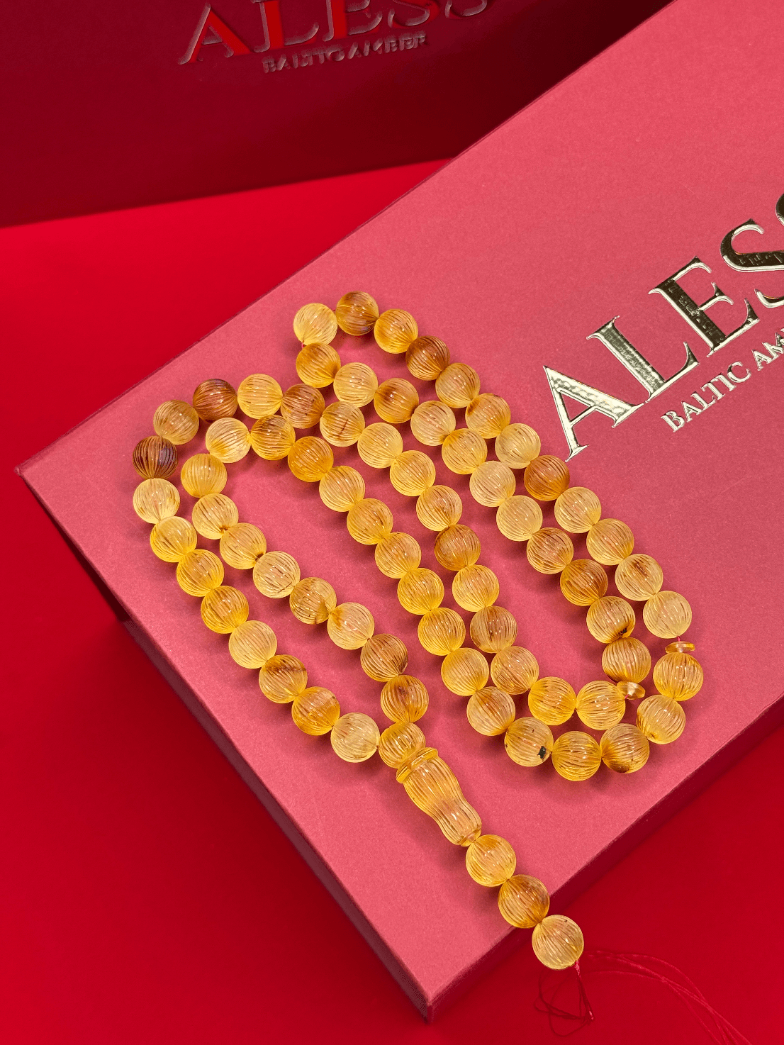 سبحة بتصميم حصري Round – صناعة يدوية، 69 حبة، مقاس 10 مم، الوزن 51 غرام – كهرمان بلطيقي طبيعي - 1