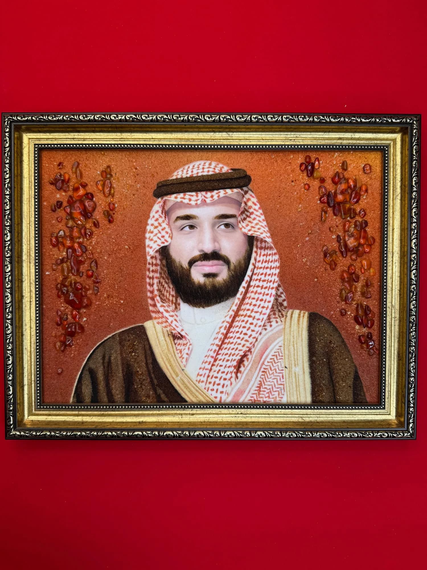 لوحة كهرمان ملكية لولي العهد الأمير محمد بن سلمان - 1