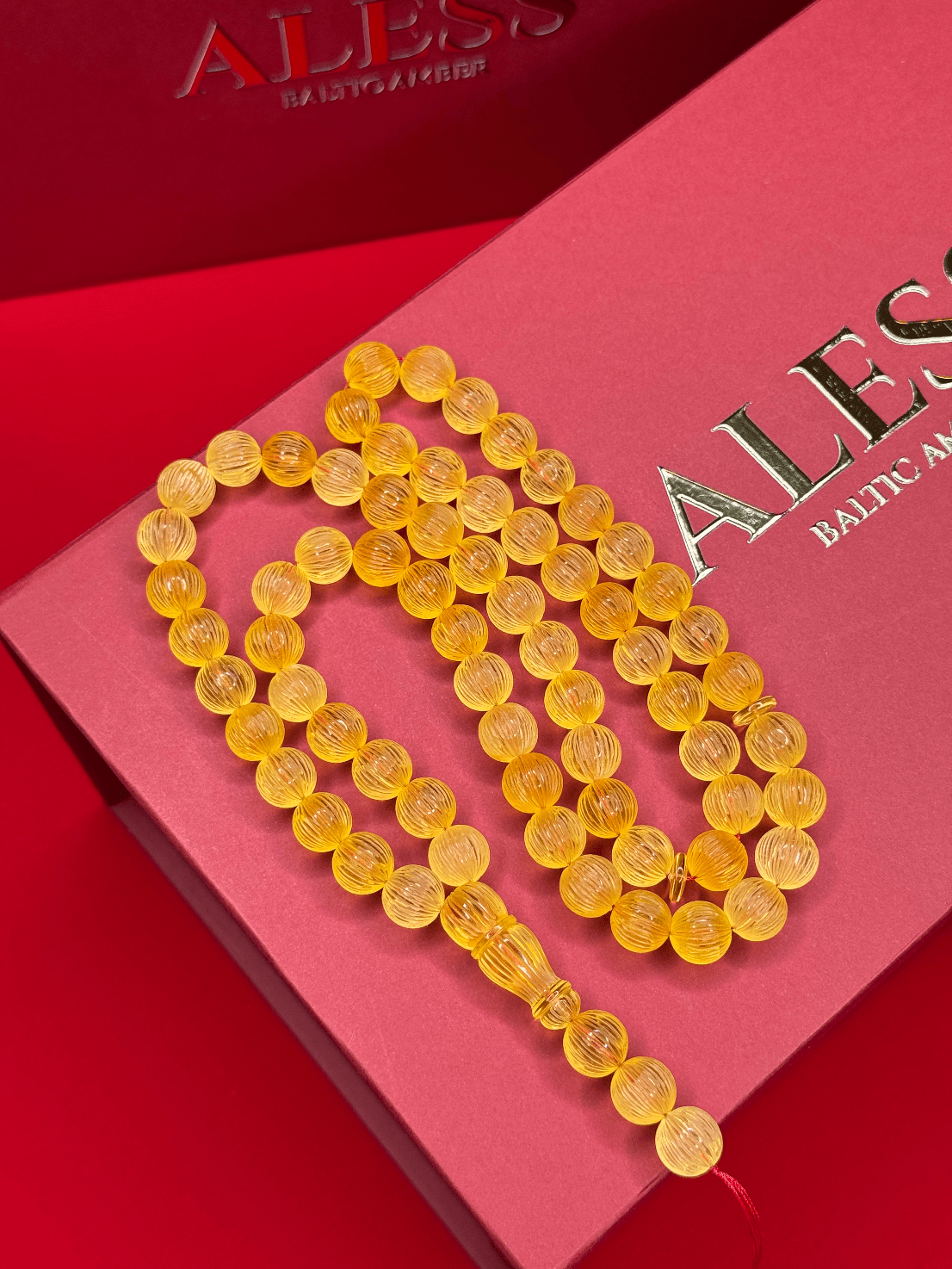 سبحة بتصميم حصري Round – صناعة يدوية، 66 حبة، مقاس 10 مم، الوزن 49 غرام – كهرمان بلطيقي طبيعي - 1